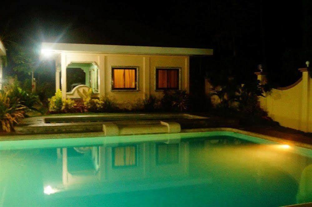 Ucoy Beach Resort Libertad Kültér fotó